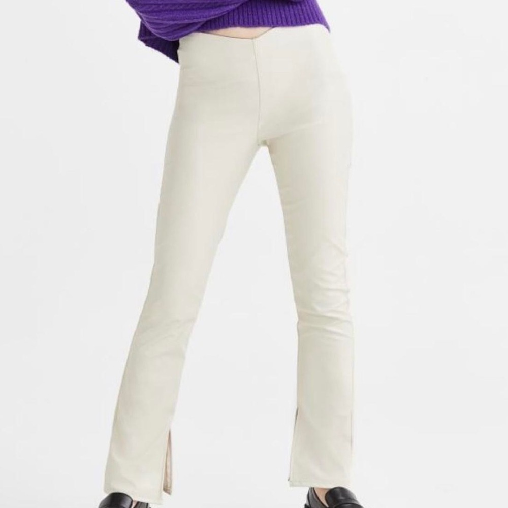 H&M Tiktok Viral Vegan Faux Leather Pull-on Flared Pants in Cream - Size 4 - Picture 11 of 16